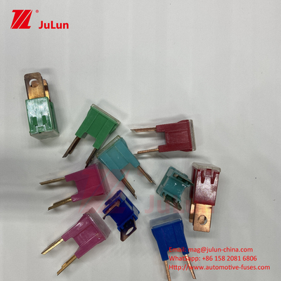 Fuse Blade Tembaga Logo Disesuaikan Menyediakan Perlindungan Overload 20A-100A Untuk Kendaraan