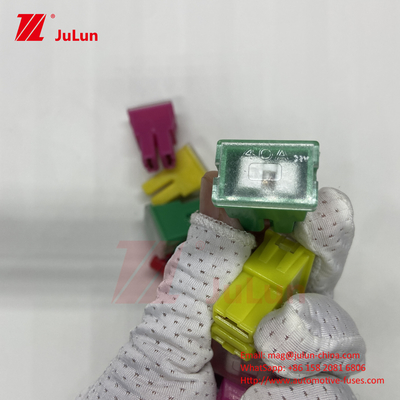 JCASE AutomaticStable Automotive Circuit Breakers Dengan Perlindungan Overload Dan Rating Tegangan 32V