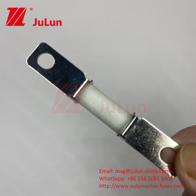 EV Fuse Series Fitur Konstruksi Bolted Khususnya 750VDC 10A 25A 50A