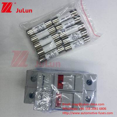 PV-30 CE TUV 10*38mm Dc 6A 8A 10A 12A 15A 20A 25A 32A PV Solar Dc 1000V Fuse Dengan Fuse Holder Box Dengan Indikasi
