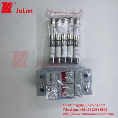 TUV CE 10*38mm DC 1000V Solar PV Fuse Fusible 20A Dengan Perlindungan Pemegang Fuse LED Untuk Solar Inverter