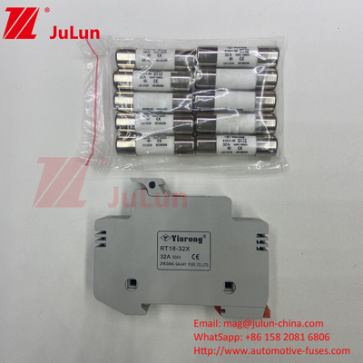 1000VDC-1500VDC Solar PV Fuse Holder Dengan Fuse 2 Amp Fuse Solar Dc Silinder Fuse Link