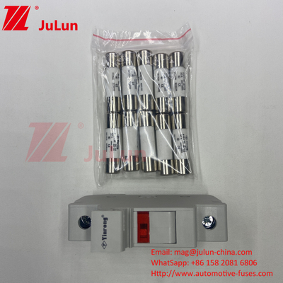 Fuse Silikon Untuk Kotak Bus Photovoltaic 30kA Kapasitas Putus Tegangan Nominal 1000VDC/1500VDC/500VDC