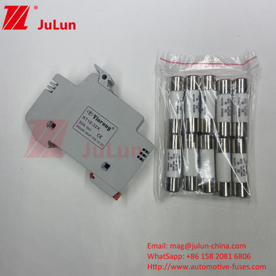 Fuse Silikon Untuk Kotak Bus Photovoltaic 30kA Kapasitas Putus Tegangan Nominal 1000VDC/1500VDC/500VDC