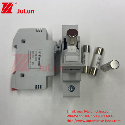 30kA Kapasitas Putus Solar PV Fuse / Din Rail Solar Fuse Holder Untuk Perlindungan Modul