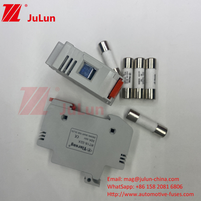 Silver Solar Panel PV Fuse Untuk Inverter Module Protection Fuse Holder 1500v 30a