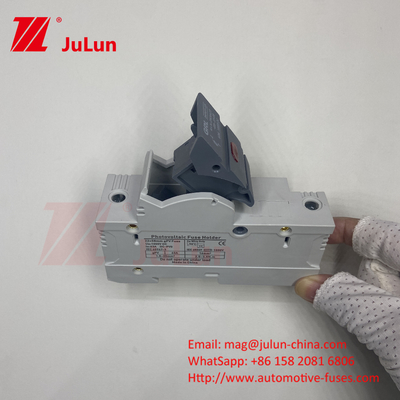 Protective Certified DIN Rail Solar Fuse Holder Untuk Panel Surya RT18 AC Fuses Fast Blow Keramik 22x58