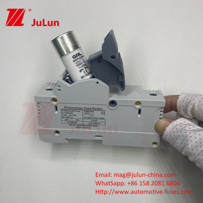 Pemegang Sekring PV Surya Dengan Sekring Keramik Untuk Perlindungan Photovoltaic Basis Sekring Pemegang 14x51MM RT18X-63-2P