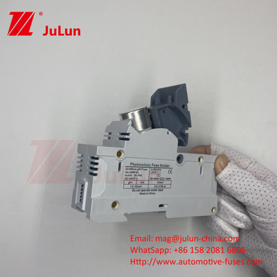 1000V DC Solar Photovoltaic Inverter Fuse RT18 Seri 10x38 3P DIN Rail Dipasang 32A Kapasitas Untuk Fuse 1500V