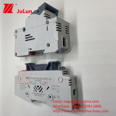 1000V DC Solar Photovoltaic Inverter Fuse RT18 Seri 10x38 3P DIN Rail Dipasang 32A Kapasitas Untuk Fuse 1500V