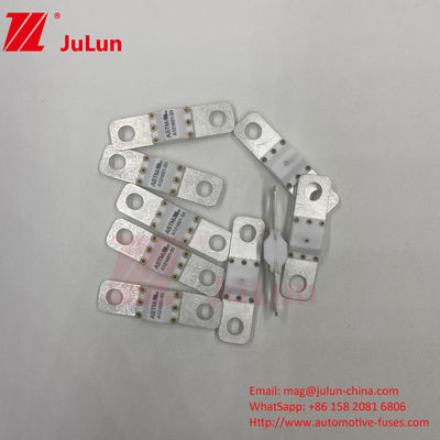 A121601-150A ASTM Automotive Mini Fuse Bolt Type Nomor DC 125VDC Perlindungan Kendaraan Listrik