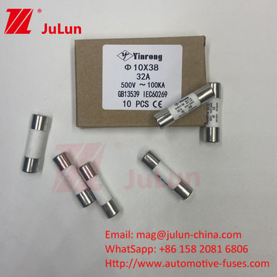 2A AC220V / AC380V / AC500V / AC690V / AC800V Sistem fotovoltaik Fuse Termal Untuk Perlindungan String Surya