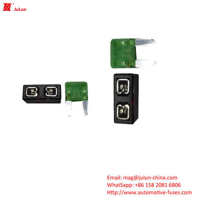 Memasuki Bagian Otomatis Tembaga 50 Amp Pengecualian sirkuit reset manual