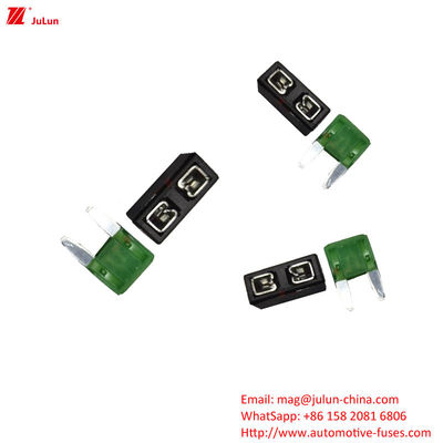 Bolt / Bolt Fuse 32V 30A-500A Pemegang Fuse Otomotif Kontak Tembaga