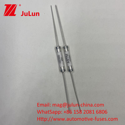 HV660 ASTM 16A 500VDC 30KA Fuse Keramik Otomotif Metode Pemasangan Timbal Aksial 6*32mm