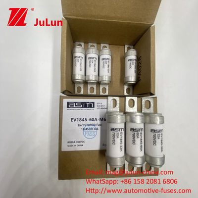 8A 700VDC EV1845 10kA Kapasitas Pemutus Bolt Terminal EV HEV Fuse