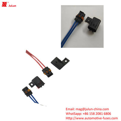 Pemegang sekering listrik otomotif Plastik / Nylon Housing 32V