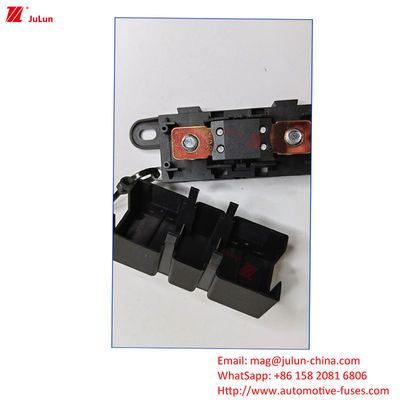 Eu UL Standar suku cadang otomotif Dimensi eksternal pemegang sekring / kotak plastik / rumah nilon Tegangan nominal 32V 48V 72V Otomotif / kendaraan listrik / sepeda motor