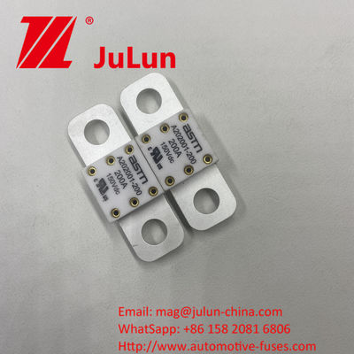 A202001-500A 125VDC ASTM Instalasi Tanpa Upaya Keramik Fuse Mobil Tegangan 150VDC Untuk Instalasi M8