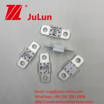 Fuse Keramik Otomotif 150VDC 300A A202001 dengan Metode Pemasangan Bolt Sekrup Karakteristik Listrik 1.0 Dalam 4 Jam 3.0 Dalam 10s Max