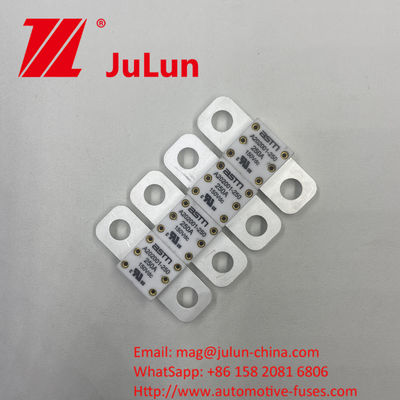 Metode pemasangan sekrup ASTM A202001 400A 125VDC Fuse Keramik Kendaraan Bahan Tembaga dan Kuarsa Pasir
