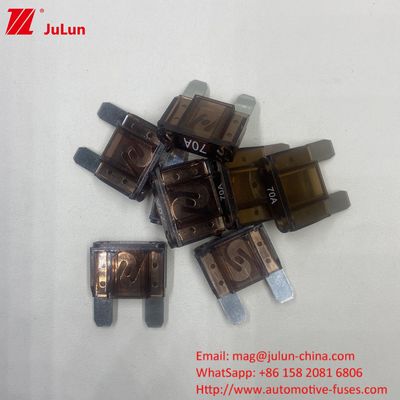 60A Produksi Fuse Blade Otomotif Dengan Bahan Kuningan PA66