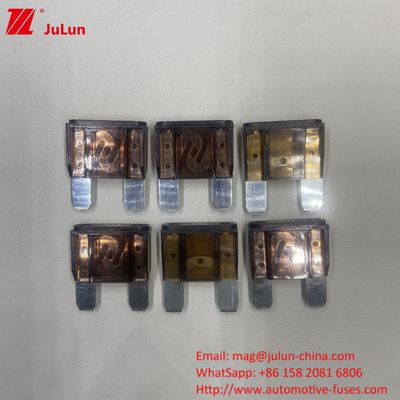 Blade 60A Fuse Mobil Kelas Untuk Elektronika Otomotif 32V