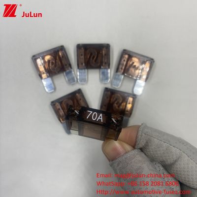Fuse Mobil Otomotif 80A 32V Supply Related Waterproof Fuse Holder
