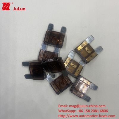 Fuse Mobil Otomotif 80A 32V Supply Related Waterproof Fuse Holder