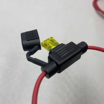 UL Waterproof Inline Blade Fuse Box Standard/Medium Plug in Car Fuse Holder dengan 22awg 20awg 18awg 16awg 14awg 12awg 10awg