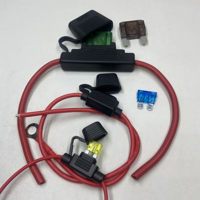 Pemegang sekring mobil Cocok untuk sistem tenaga 60A 80A 15A 30A 7A 8A 5A 2A di mobil Sekring dapat dicocokkan sesuai dengan kebutuhan pelanggan