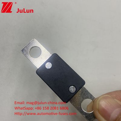 51mm Jarak Lubang Otomotif EV320*-5X 225A 70VDC Sekring 68*19*10mm 6KA Kapasitas Pemutus Untuk Kendaraan Berkinerja