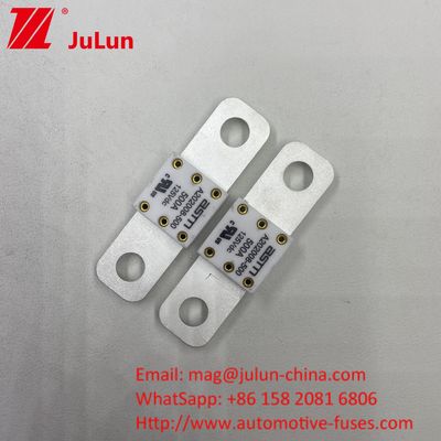 Pendek 500A 125VDC Perlindungan Sirkuit Battey Fuse Ukuran kecil Jarak arus tinggi antara 2 lubang 50.8mm
