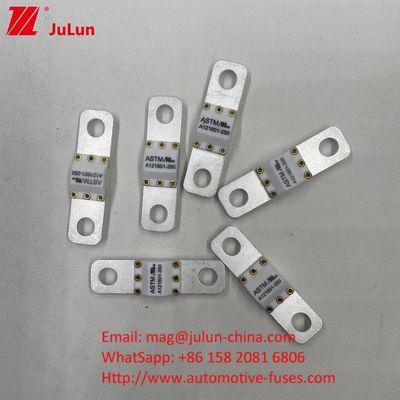Metode pemasangan sekrup sekrup 200A 125VDC Keramik Fuse Kendaraan Rating arus tinggi untuk perlindungan sirkuit pendek