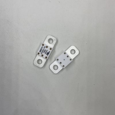 150A 150VDC Power Conversion Ceramic Automotive Fuses Kapasitas Patah Tinggi 16KA 20KA dengan Torsi Tekanan Rekomendasi 11-13N·m Untuk M8