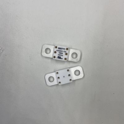 Screw Bolt Mounting 250A 150VDC 20KA Metode Fuse Keramik Mobil Untuk Otomotif