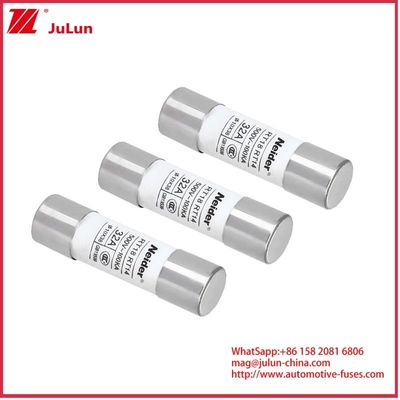 Kemampuan Penggantian 1000VDC 10A 15A 20A 25A 30A Solar GPV DC Fuse Untuk Perlindungan Listrik