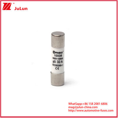 Fuse Keramik Otomotif 20A 1000VDC Fuse PV Patah 10*38mm 14*51mm 20*65mm Kapasitas Dengan Kemampuan Substitusi 1000VDC 10A 15A 25A 30A Dan Standar Keamanan IEC