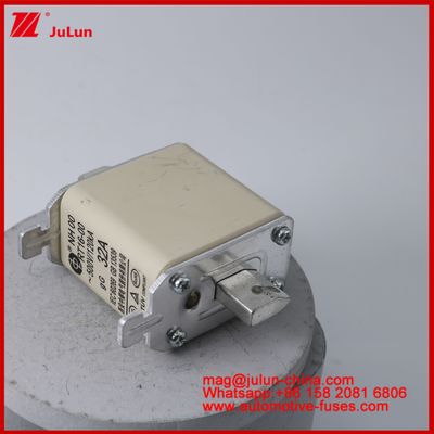 NH00 RT16-00 16A 500V 120KA Keramik Anl Fuse Mobil Bolt Stud Mount Untuk EV / HEV