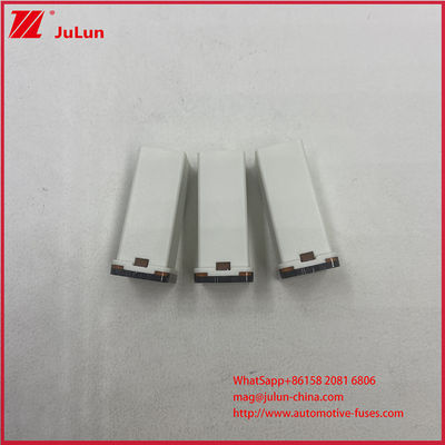 Kendaraan 32VDC pemutus sirkuit Mobil mini Fuse 25A 32V Terminal Wanita Square Plug-In Fuse Link Untuk Kendaraan Mobil 0495025.ZXA