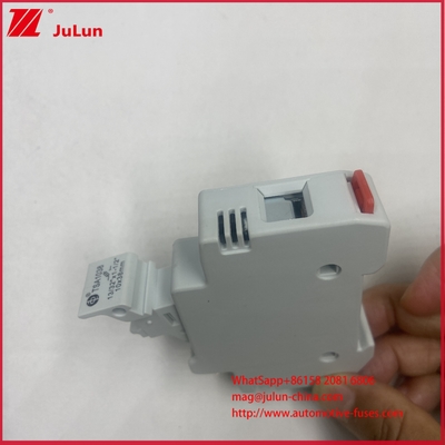 Fuse PV 10*38mm 30A 1000VDC 6 KV Nominal Impulse Tahan Tegangan Fuse PV Surya dengan Kapasitas Patah Tinggi 20kA