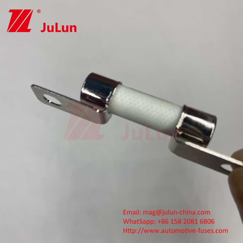 10A-100A EV Bolted Electric Vehicle Fuse 4. EV325 3EL DC750V 10A 15A 20A dengan ketahanan terhadap getaran yang sangat baik
