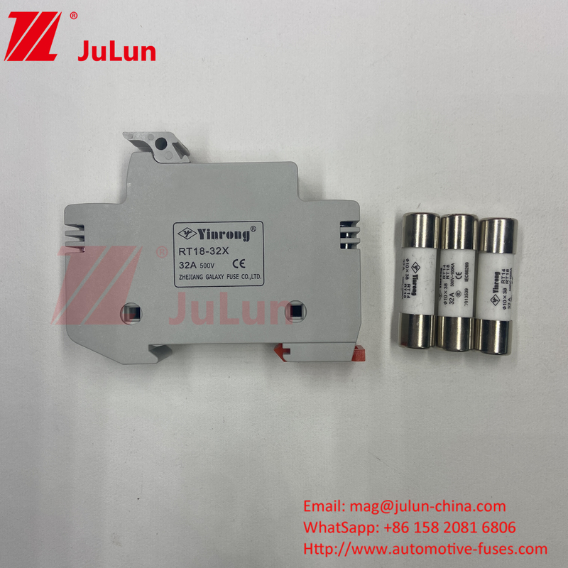 TUV CE 10*38mm DC 1000V Solar PV Fuse Fusible 20A Dengan Perlindungan Pemegang Fuse LED Untuk Solar Inverter