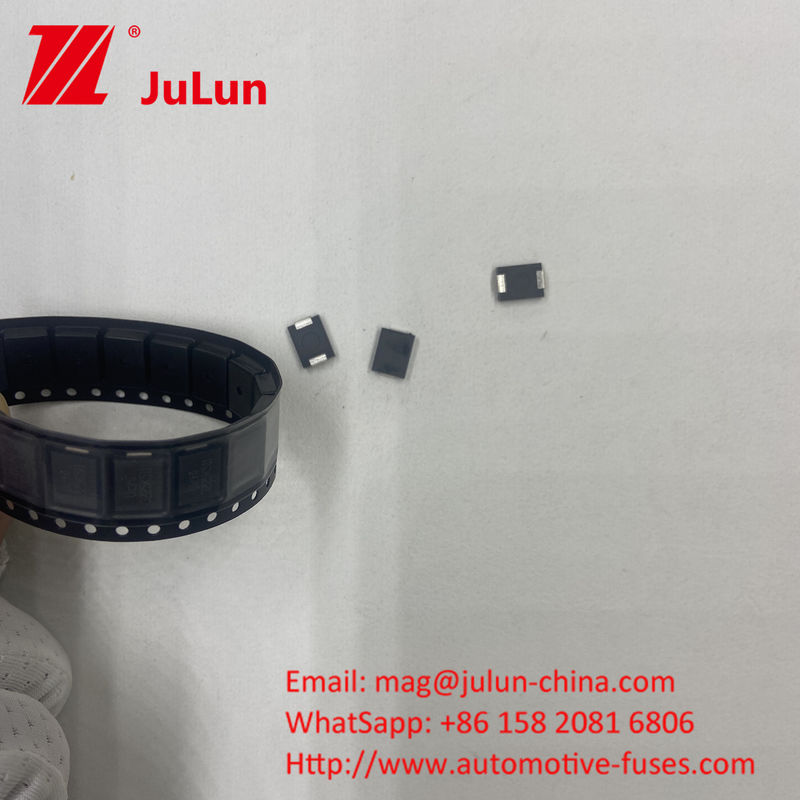 MOV SMD 3325 7D471 Menghemat ruang Absorb Surge Voltage Untuk Industri