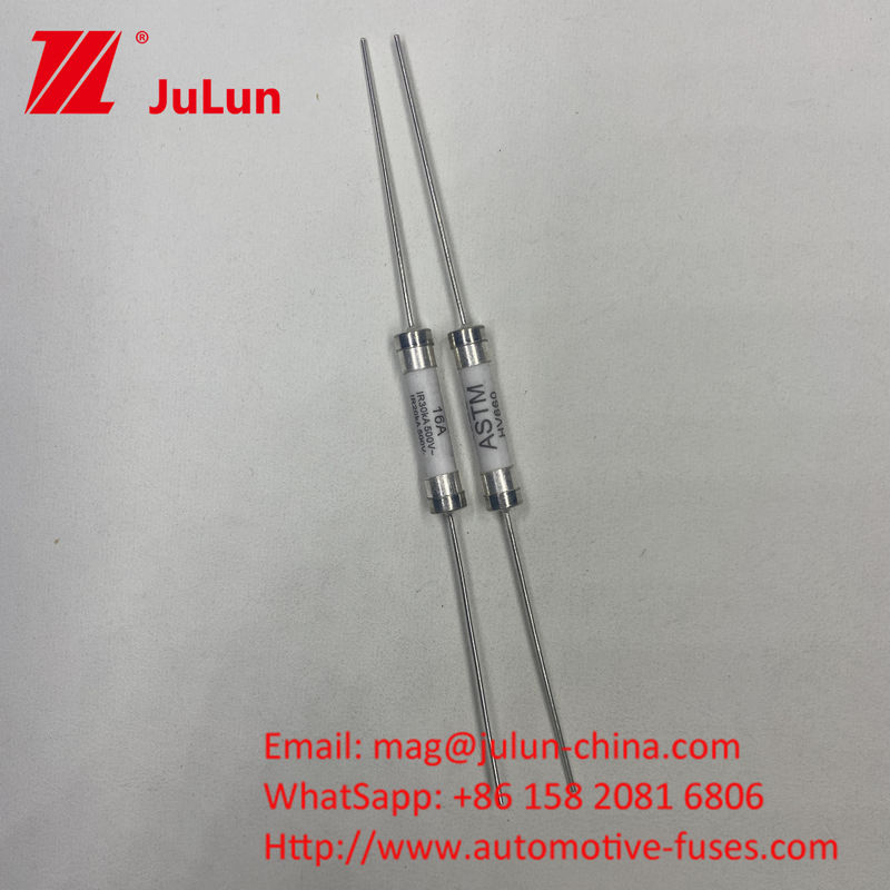 HV660 ASTM 16A 500VDC 30KA Fuse Keramik Otomotif Metode Pemasangan Timbal Aksial 6*32mm