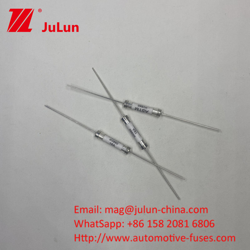 HV660 20A 500VDC ceramic auto fuses dengan pemasangan sumbu untuk kapasitas pemecahan 30KA