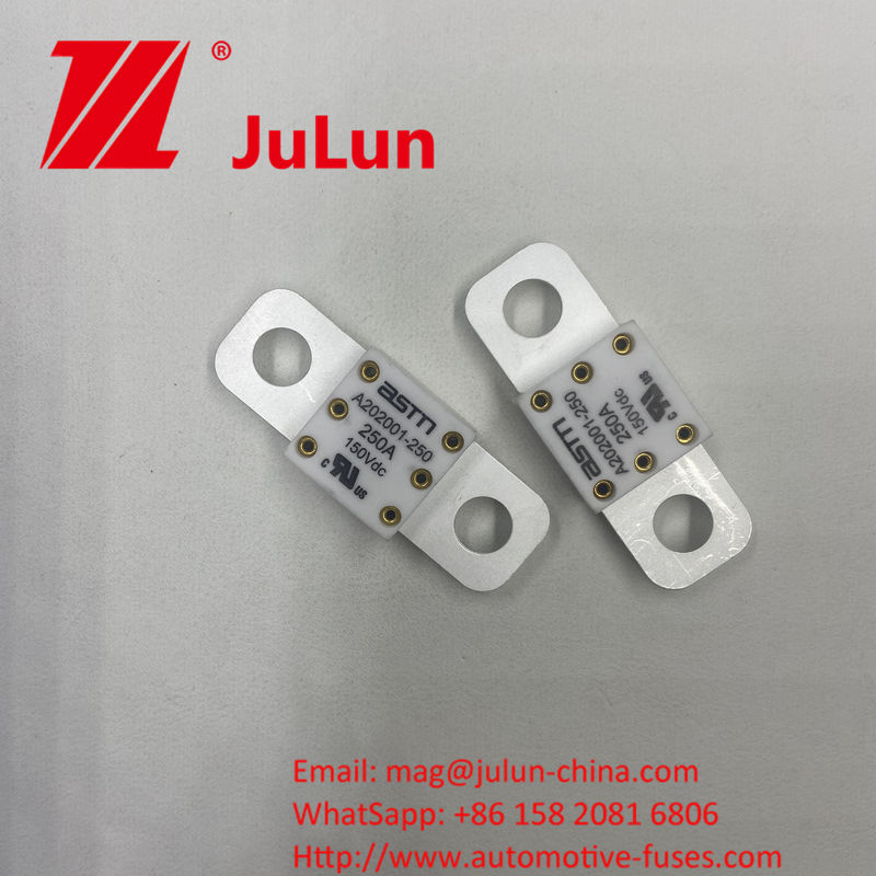 A202001-100A 150VDC Fuse Keramik Otomotif untuk Sistem Traksi EV Rekomendasi Torsi ketat 11-13N·m Untuk pemasangan M8