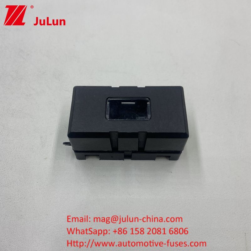 Karton Pengemasan Pemegang Sekring Mobil untuk Dengan Sekring Plug-in Tegangan maksimum 32VDC 58VDC 72VDC