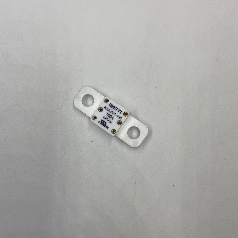 150A 150VDC Power Conversion Ceramic Automotive Fuses Kapasitas Patah Tinggi 16KA 20KA dengan Torsi Tekanan Rekomendasi 11-13N·m Untuk M8