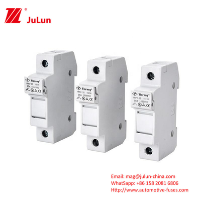 IEC60269.6 Fuse PV Surya Mencapai Distribusi Daya Inverter Optimal Dengan Silinder